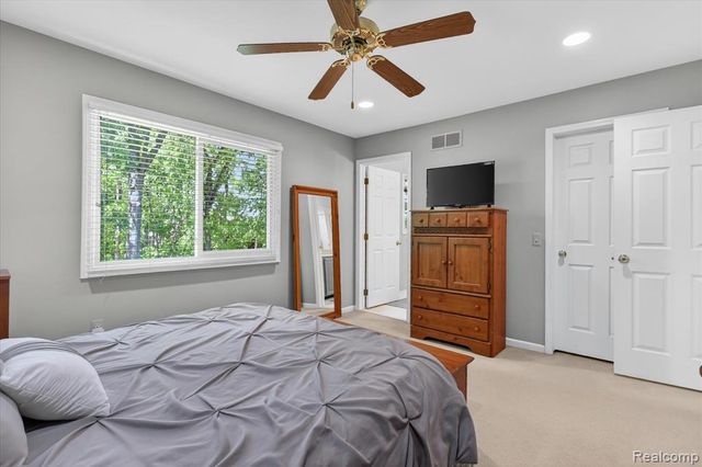 7071 Foxcreek Drive, Canton, MI 48187