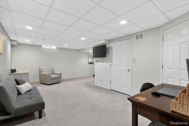 7071 Foxcreek Drive, Canton, MI 48187