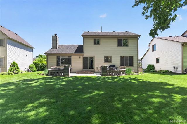 7071 Foxcreek Drive, Canton, MI 48187