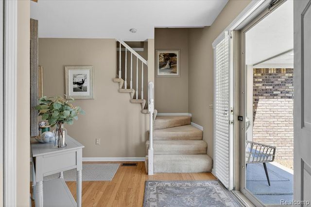 7071 Foxcreek Drive, Canton, MI 48187