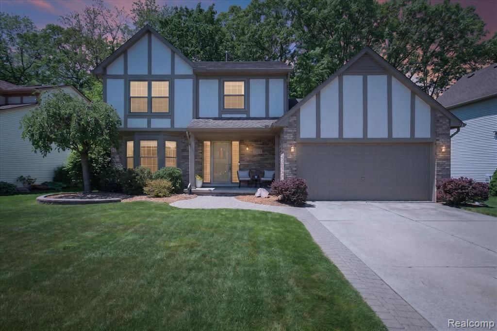 7071 Foxcreek Drive, Canton, MI 48187