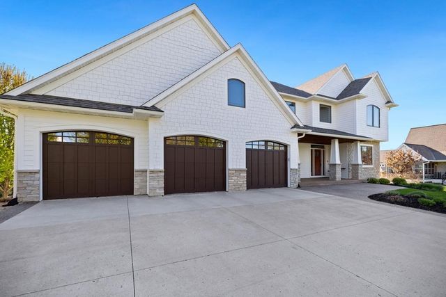 5729 Linden Avenue N, Lake Elmo, MN 55042