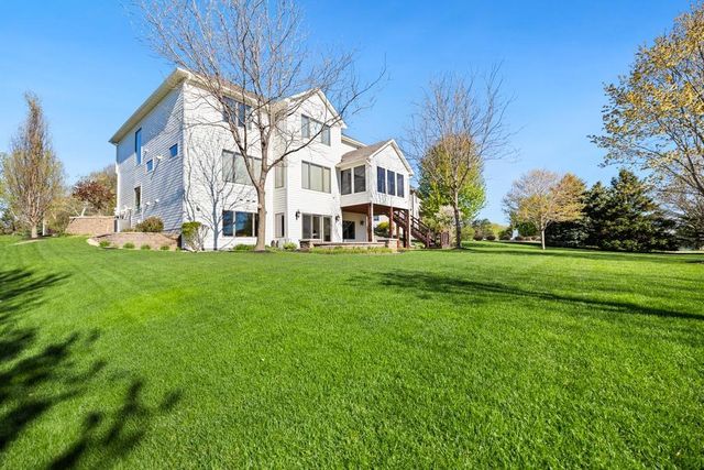 5729 Linden Avenue N, Lake Elmo, MN 55042