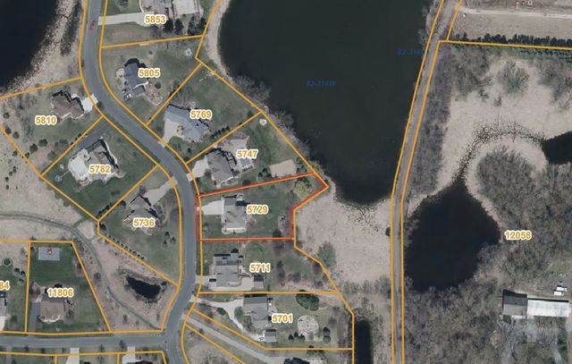 5729 Linden Avenue N, Lake Elmo, MN 55042