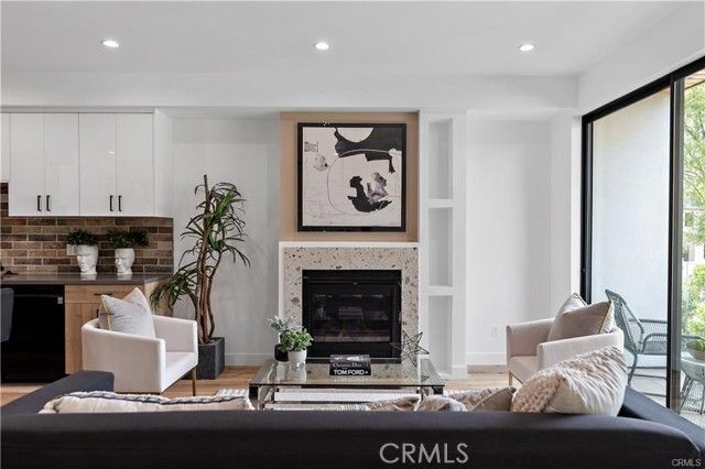 11858 W Flower Lane, Valley Village, CA 91607