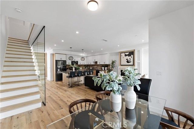 11858 W Flower Lane, Valley Village, CA 91607