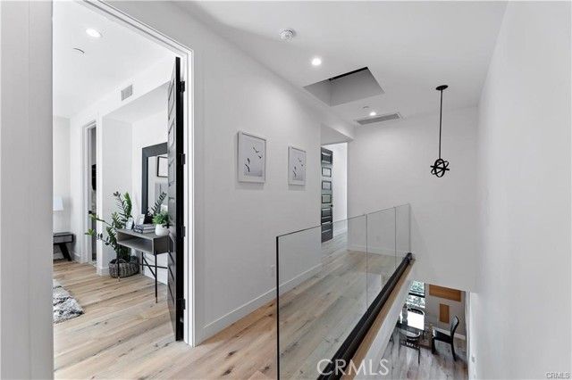 11858 W Flower Lane, Valley Village, CA 91607