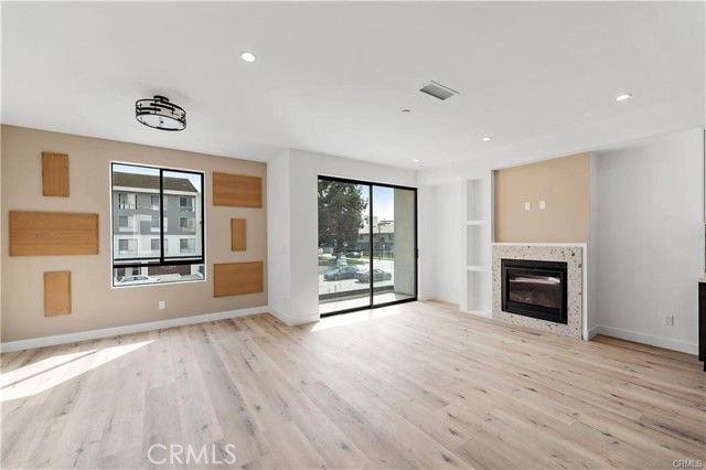 11858 W Flower Lane, Valley Village, CA 91607