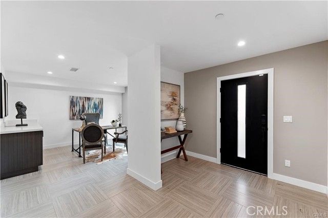 11858 W Flower Lane, Valley Village, CA 91607