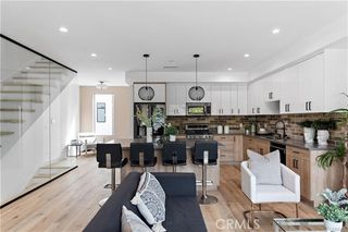 11858 W Flower Lane, Valley Village, CA 91607