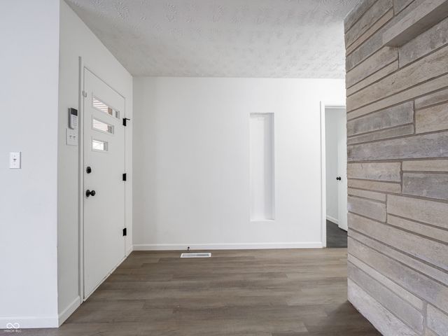 5155 Mt Pleasant S Street, Greenwood, IN 46142