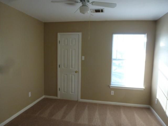 2867 Southampton WAY B, Round Rock, TX 78664