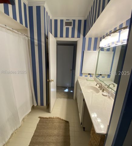 3 Shelter Cove Ln Apt 7477, Hilton Head Island, SC 29928