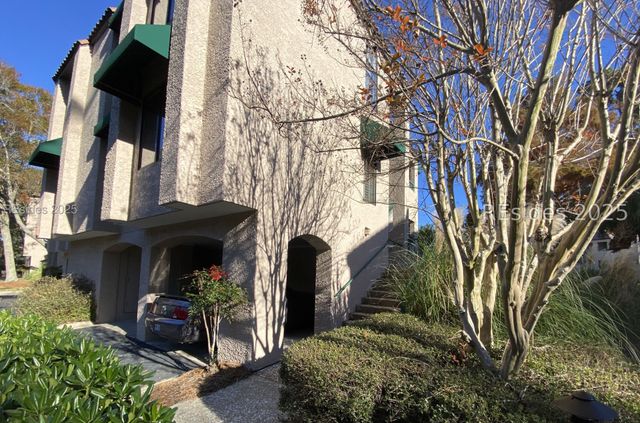 3 Shelter Cove Ln Apt 7477, Hilton Head Island, SC 29928