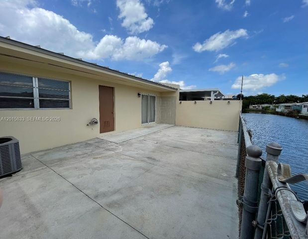 10112 SW 20th St, Miami, FL 33165