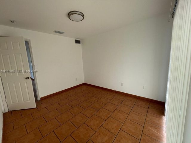 10112 SW 20th St, Miami, FL 33165