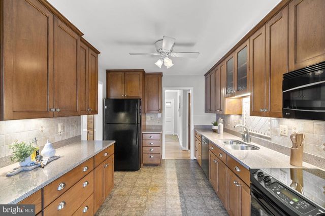 7515 FAIRWOOD LN, Falls Church, VA 22046