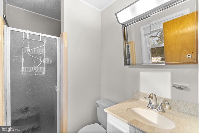 7515 FAIRWOOD LN, Falls Church, VA 22046