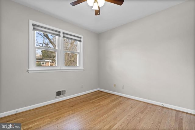 7515 FAIRWOOD LN, Falls Church, VA 22046