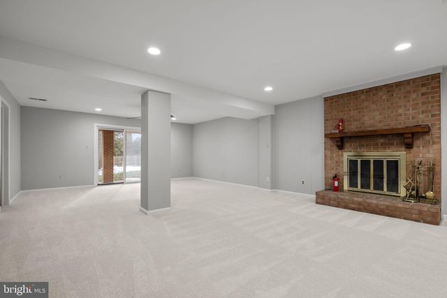 7515 FAIRWOOD LN, Falls Church, VA 22046