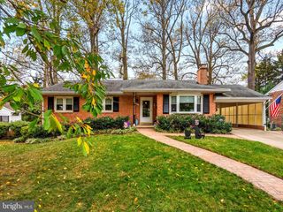 7515 FAIRWOOD LN, Falls Church, VA 22046