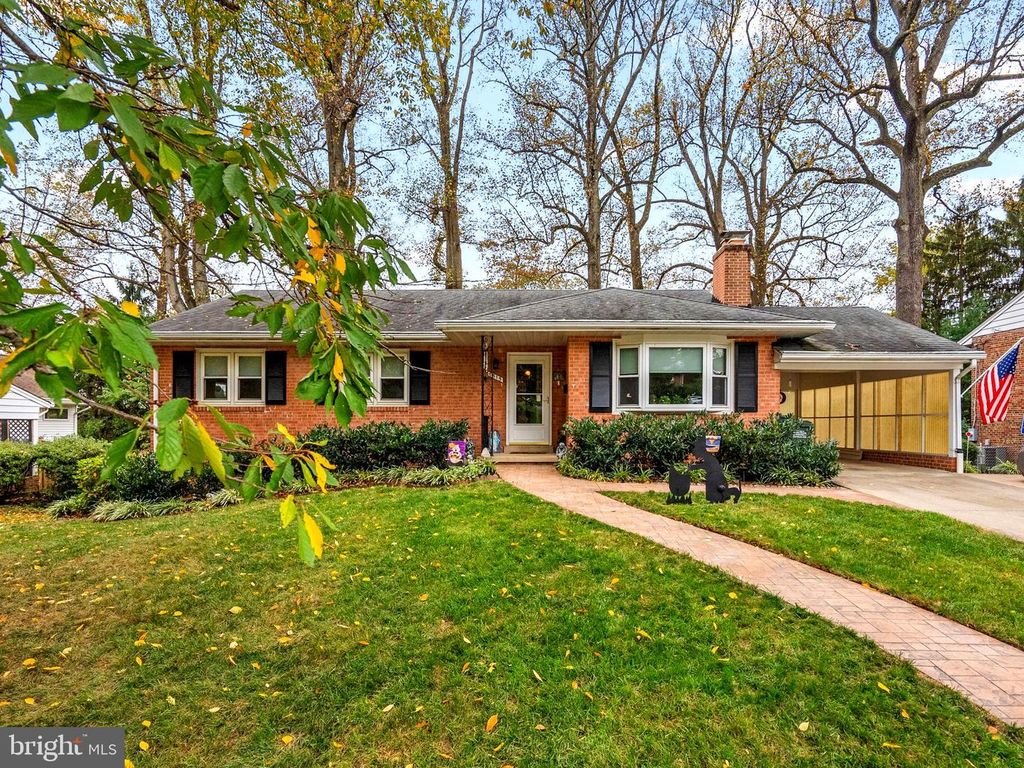 7515 FAIRWOOD LN, Falls Church, VA 22046