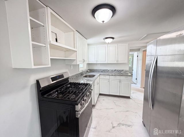 936 Grove Avenue, Old Bridge, NJ 08879