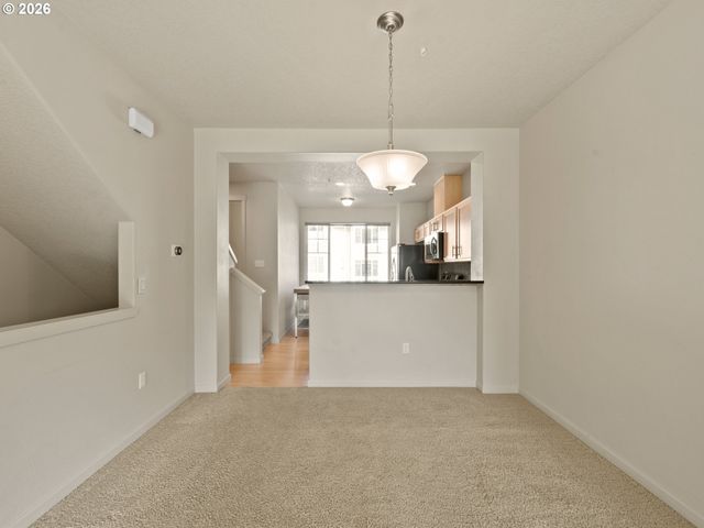 290 Nw 116TH Ave 106, Portland, OR 97229