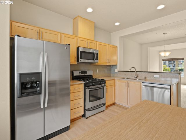 290 Nw 116TH Ave 106, Portland, OR 97229