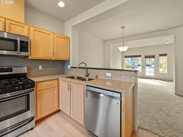 290 Nw 116TH Ave 106, Portland, OR 97229