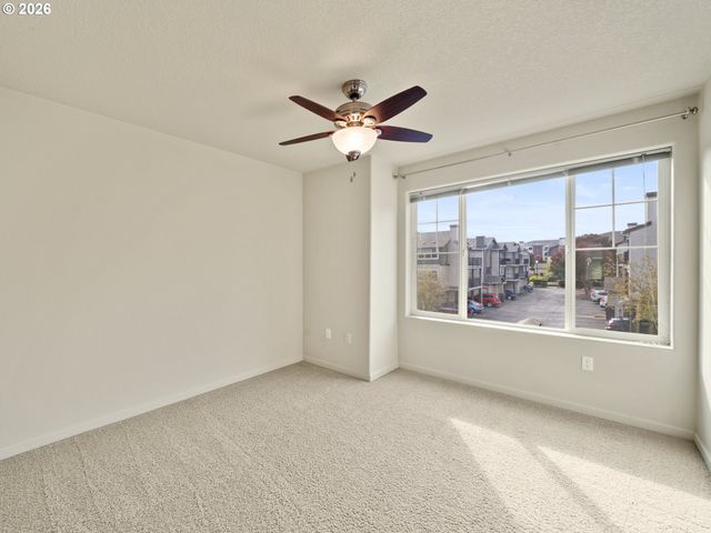 290 Nw 116TH Ave 106, Portland, OR 97229