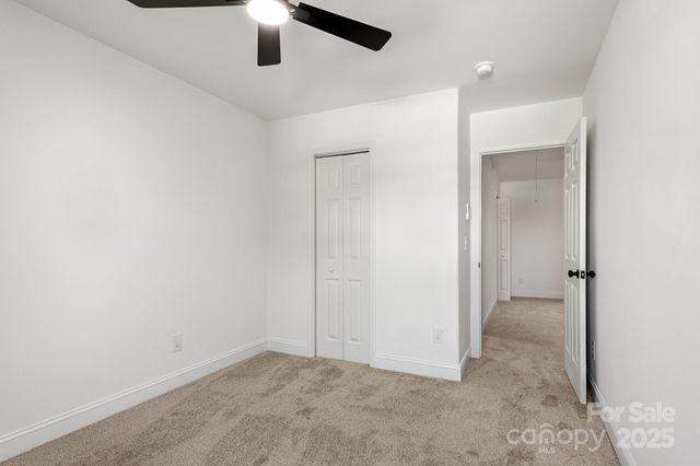 2533 Meadow Crossing Drive, Dallas, NC 28034