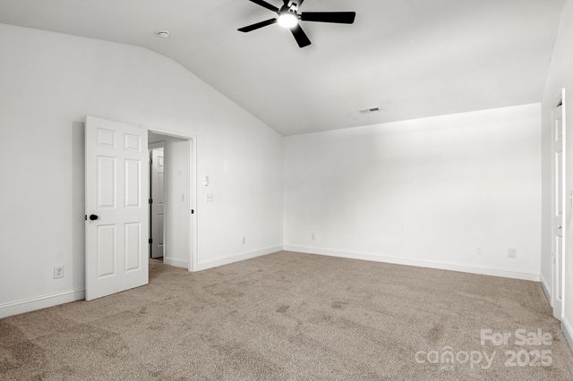 2533 Meadow Crossing Drive, Dallas, NC 28034