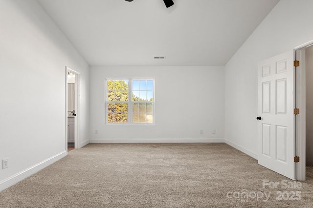 2533 Meadow Crossing Drive, Dallas, NC 28034