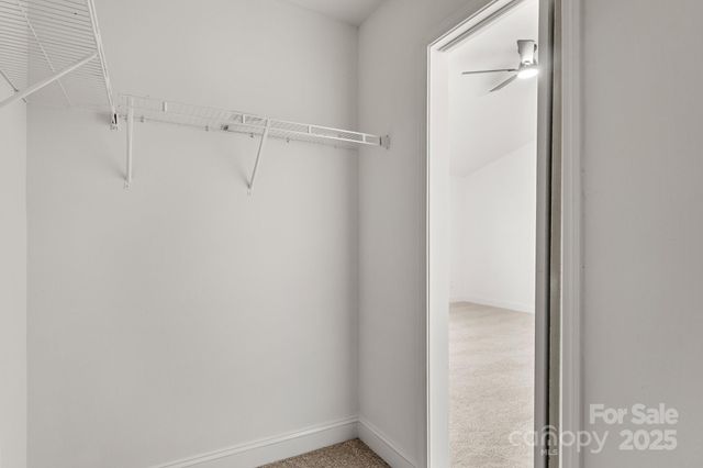 2533 Meadow Crossing Drive, Dallas, NC 28034