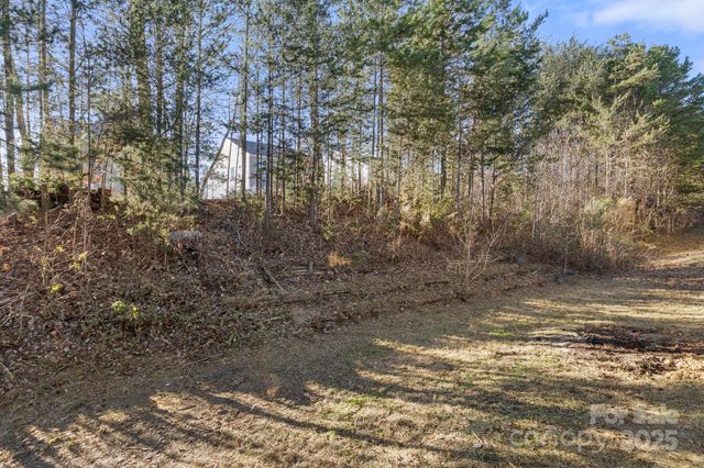 2533 Meadow Crossing Drive, Dallas, NC 28034