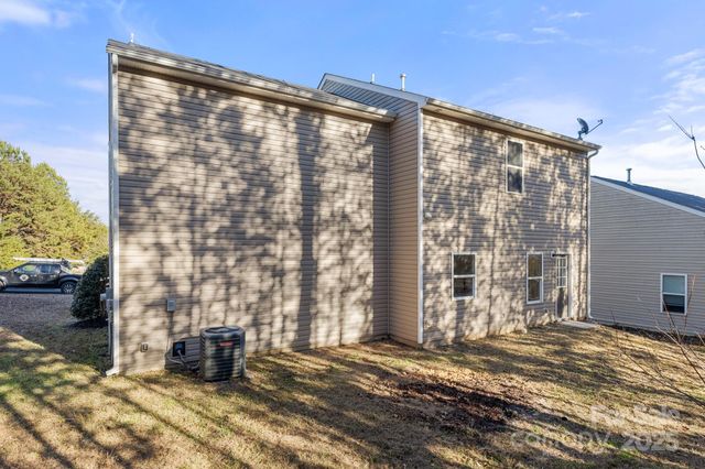 2533 Meadow Crossing Drive, Dallas, NC 28034