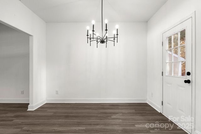 2533 Meadow Crossing Drive, Dallas, NC 28034