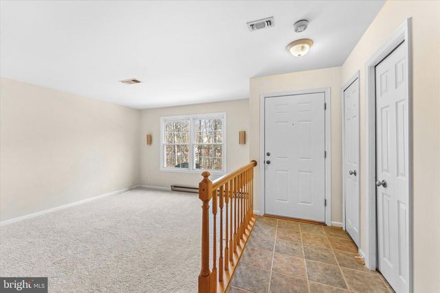 12569 KEMPSTON LN, Woodbridge, VA 22192