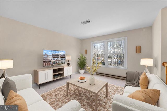 12569 KEMPSTON LN, Woodbridge, VA 22192