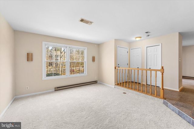 12569 KEMPSTON LN, Woodbridge, VA 22192