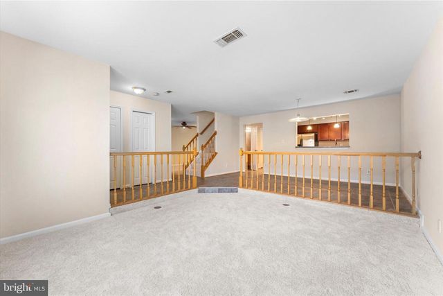 12569 KEMPSTON LN, Woodbridge, VA 22192