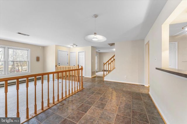 12569 KEMPSTON LN, Woodbridge, VA 22192