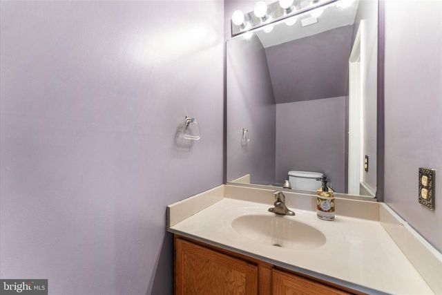 12569 KEMPSTON LN, Woodbridge, VA 22192