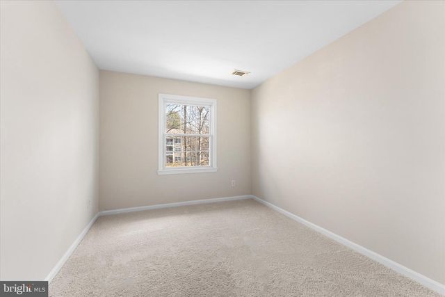 12569 KEMPSTON LN, Woodbridge, VA 22192