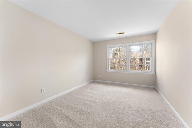 12569 KEMPSTON LN, Woodbridge, VA 22192