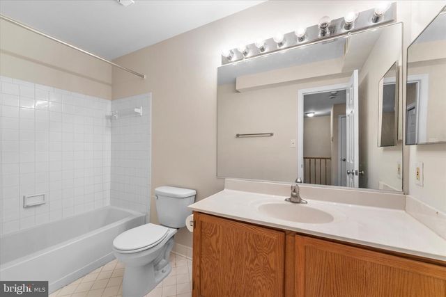 12569 KEMPSTON LN, Woodbridge, VA 22192