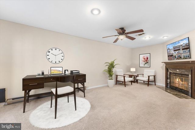 12569 KEMPSTON LN, Woodbridge, VA 22192