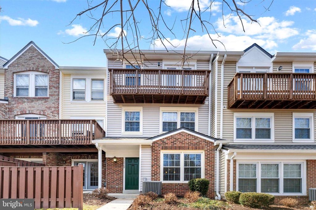 12569 KEMPSTON LN, Woodbridge, VA 22192