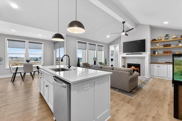 17120 W 168th Place, Olathe, KS 66062